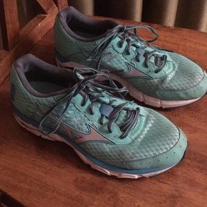 Mizuno Running shoes